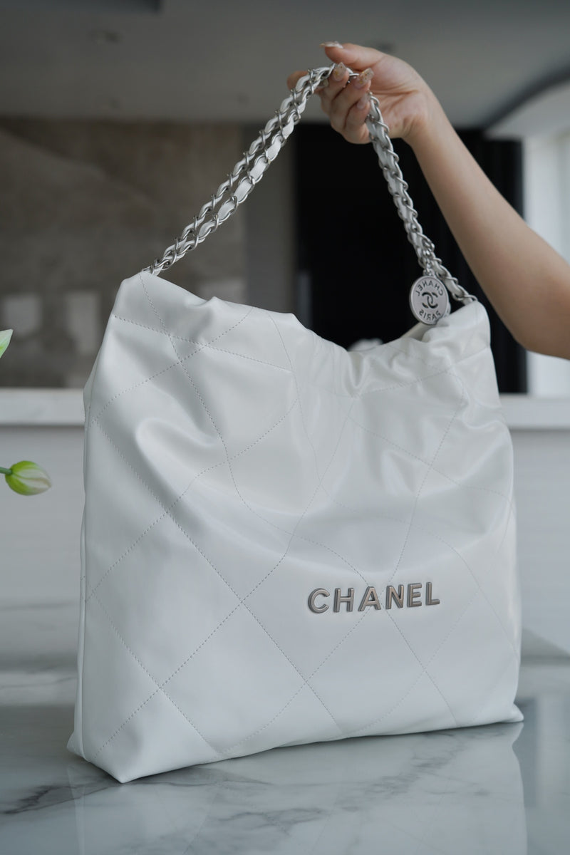 Pre-Owned Chanel 22 Bags – Restored by Empyrean