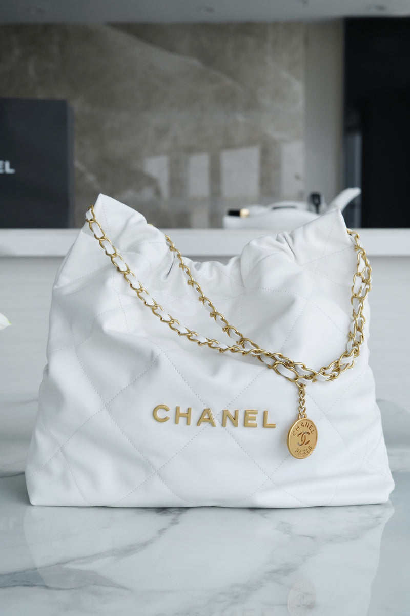 Pre-Owned Chanel 22 Bags – Restored by Empyrean