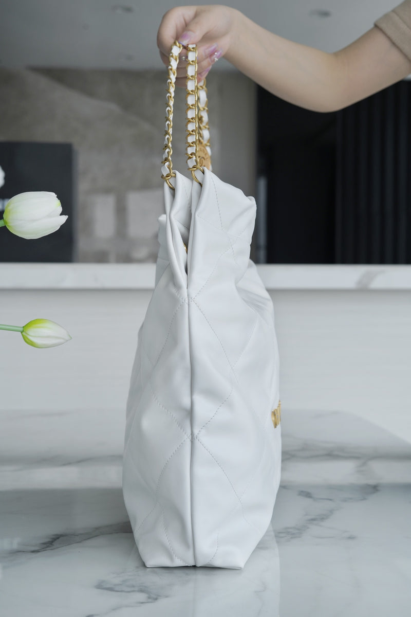 Pre-Owned Chanel 22 Bags – Restored by Empyrean